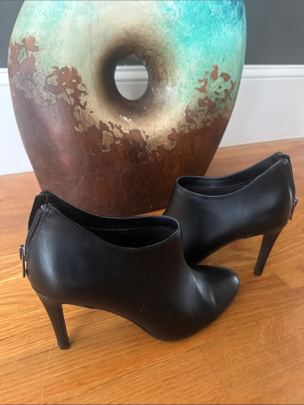 Kelly & Katie black size 8 stiletto booties